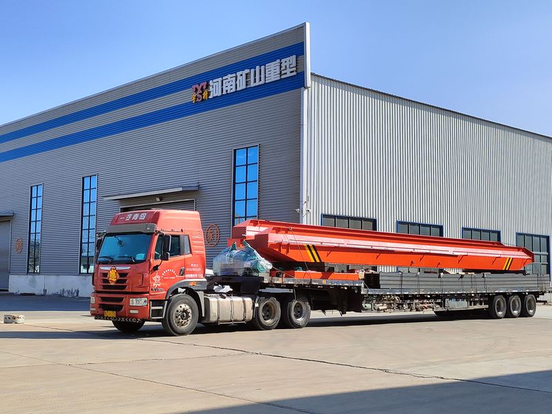 電動單梁起重機(jī)，LD20t-26.8m，4臺，發(fā)往石家莊交付客戶使用。