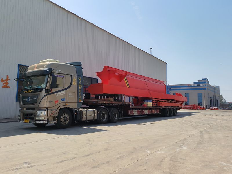 電動(dòng)葫蘆門式起重機(jī) MHxh16t—32m 制作完成，發(fā)往新疆交付客戶使用。